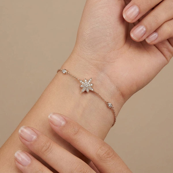 Chain Bracelet with motif and charms