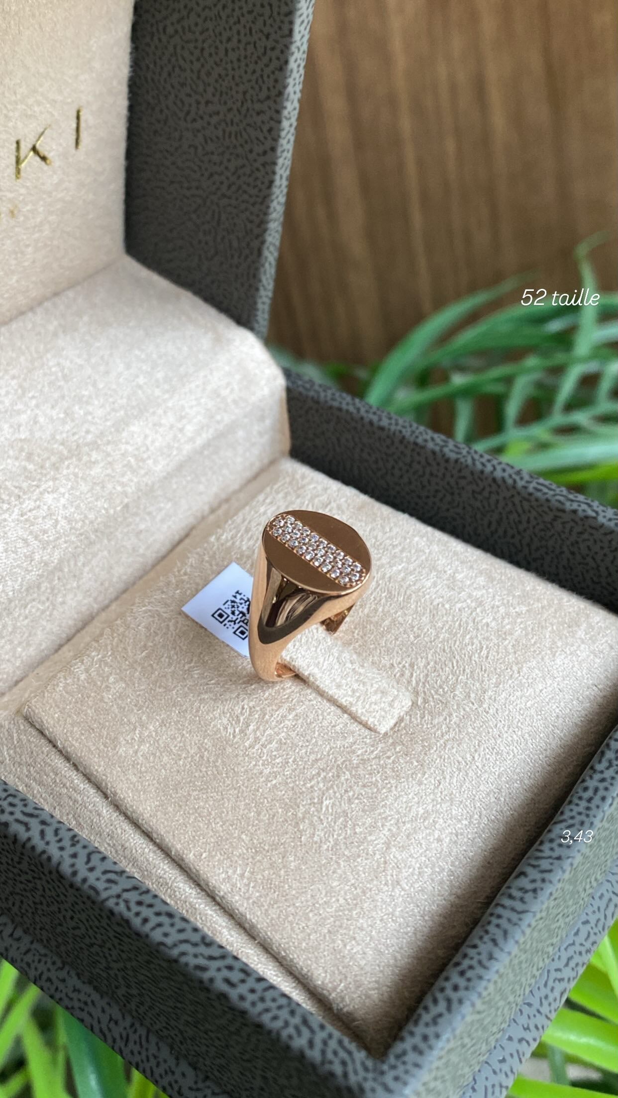 Rose Gold Ring – Oval Signet Pavé Zircons