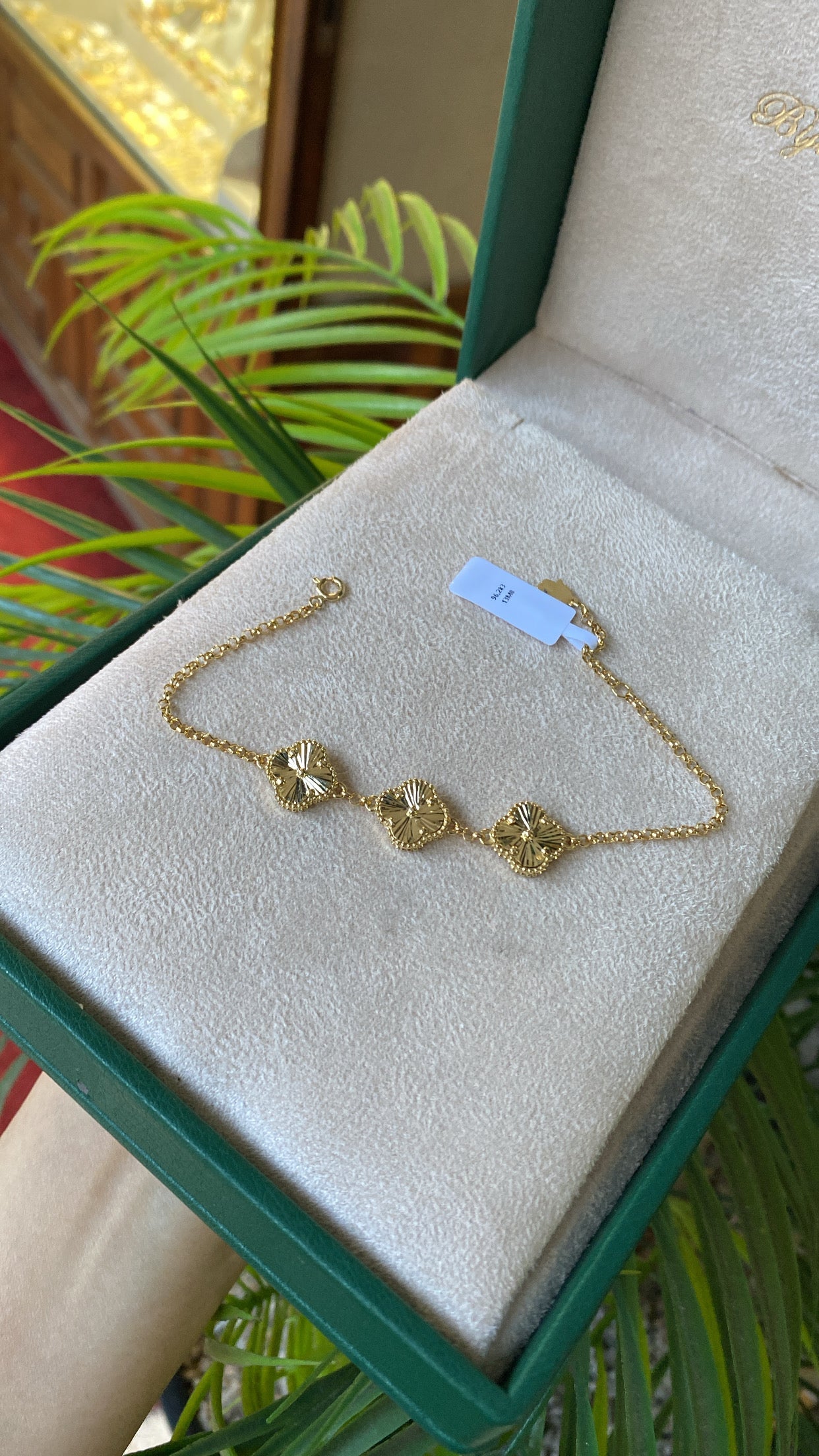 Bracelet Or - Chaîne Fine & Trois Trèfles Ciselés