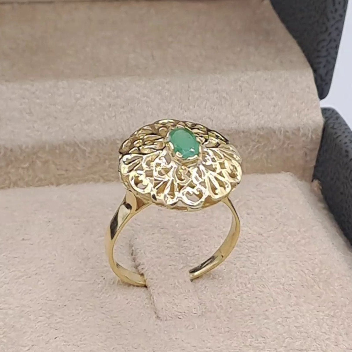 Bague Beldi Rosace Ronde Or Jaune - Sertie de Pierres, Pierre Verte – or 18 carats | Tariki