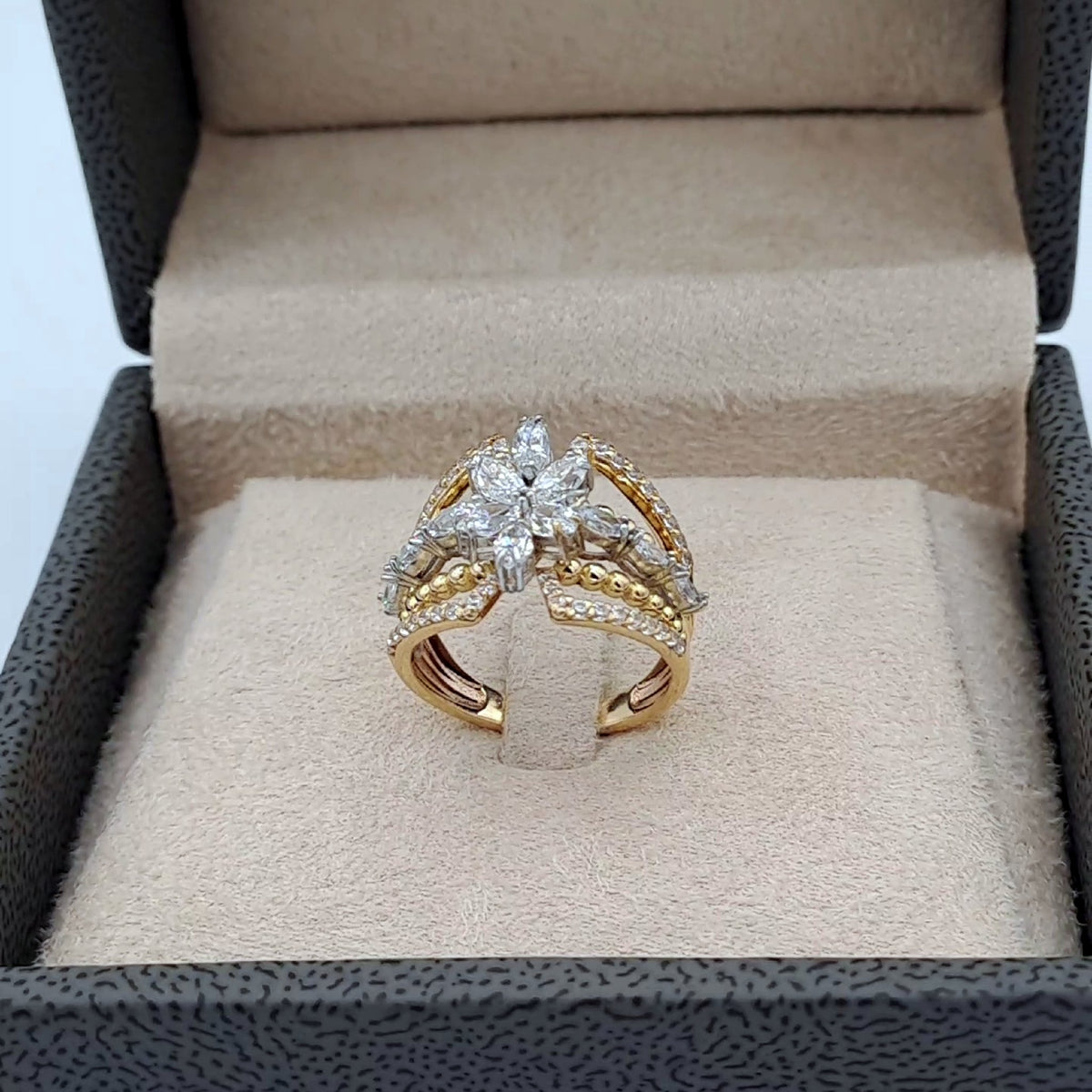 Bague Fleur Or Rose - Pierres Marquises Serties, Anneau Serti – or 18 carats | Tariki