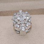 Bague Or Blanc - Pierres Marquises et Rondes Serties, Motif Fleur – or 18 carats | Tariki