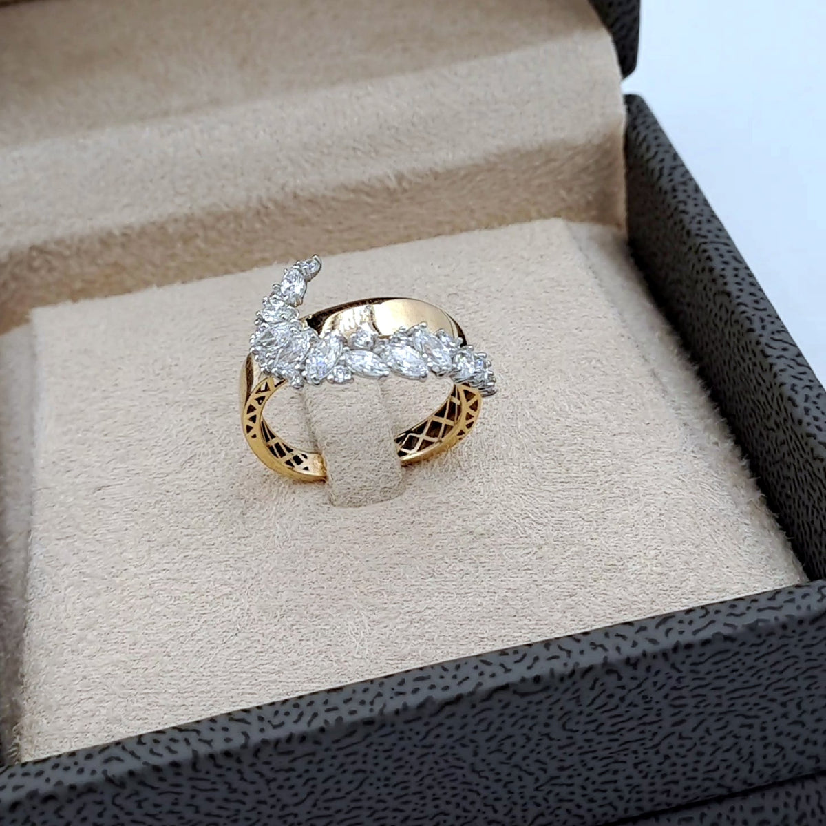 Bague Or Rose - Anneau Motif Maille, Pierres Serties – or 18 carats | Tariki