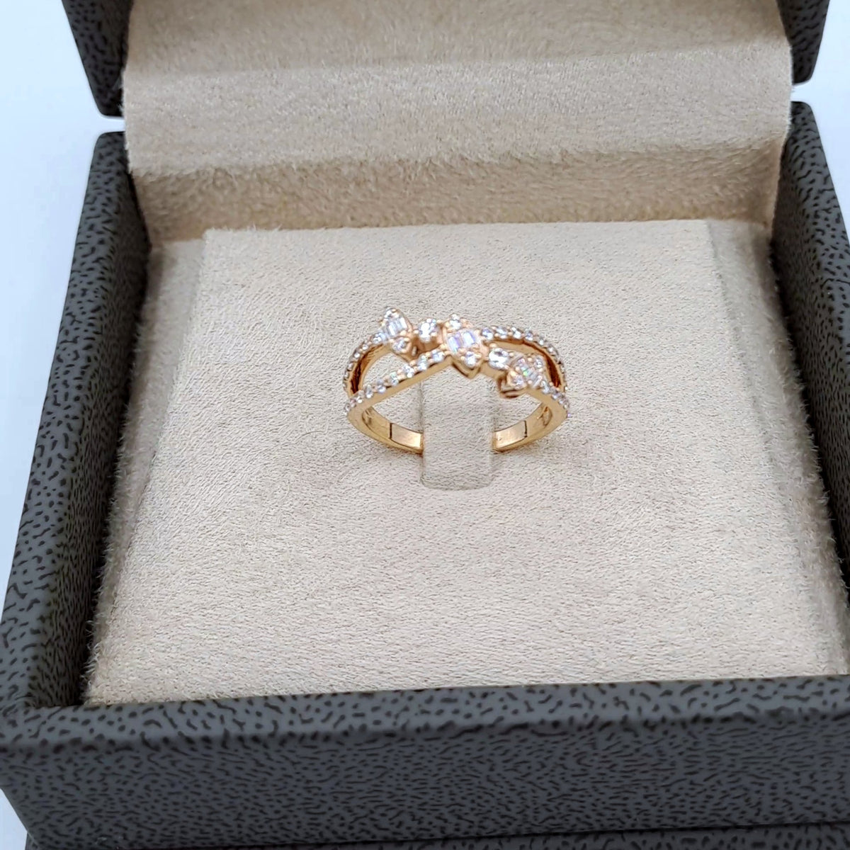 Bague Or Rose - Feuilles Serties de Pierres – or 18 carats | Tariki