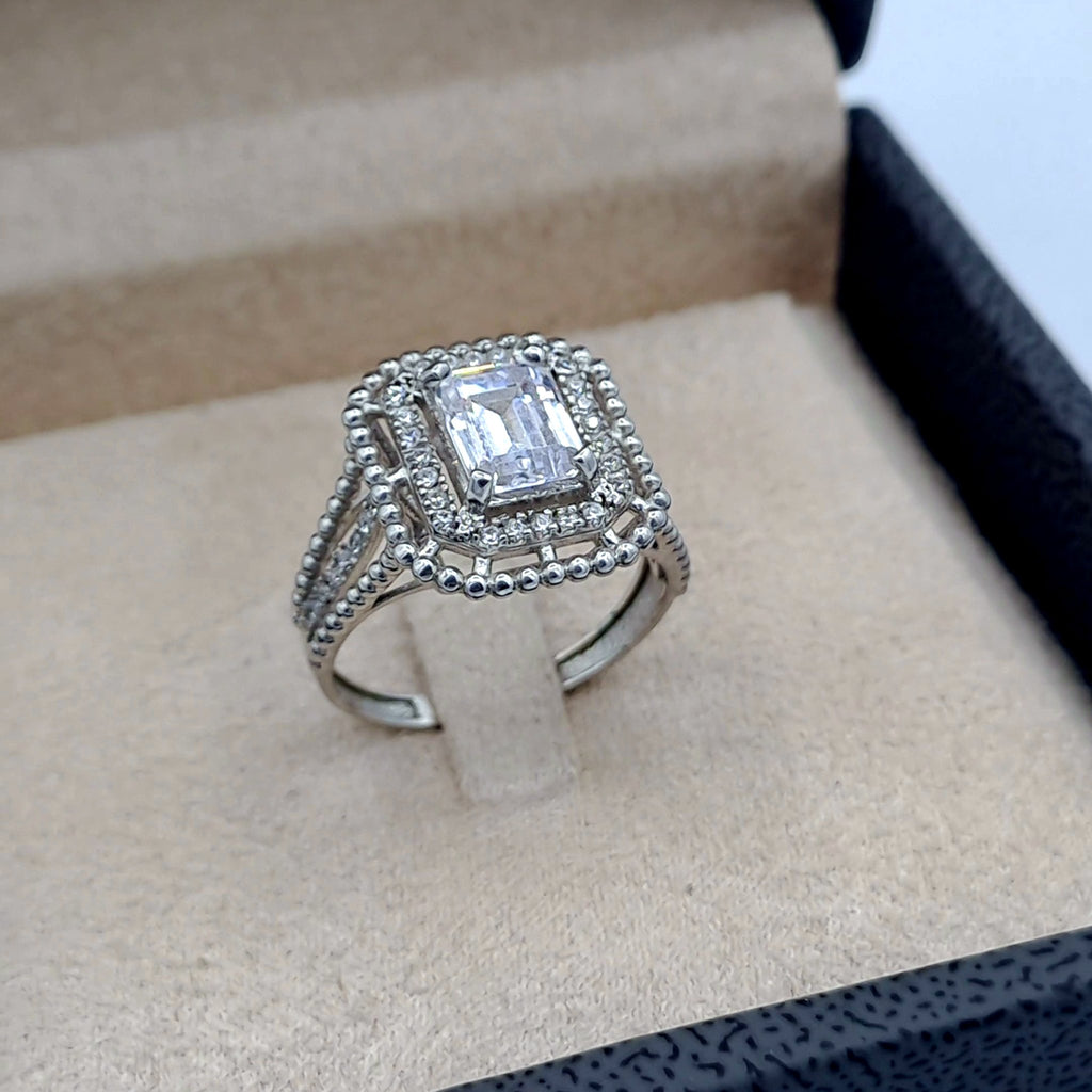 Bague Pierre Rectangulaire Double Halo Or Blanc - Anneau Serti – or 18 carats | Tariki