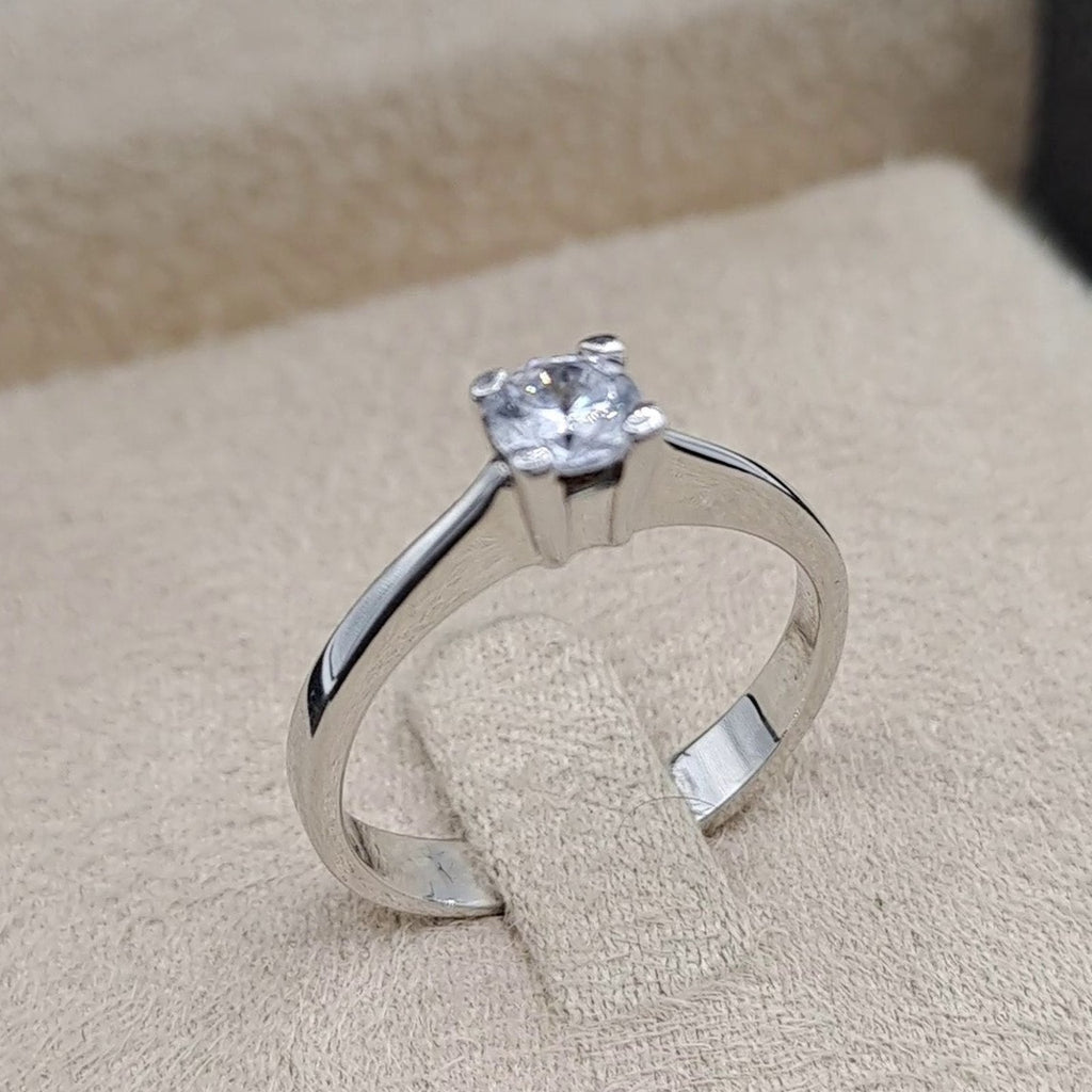 Bague Solitaire Classique Or Blanc – or 18 carats | Tariki
