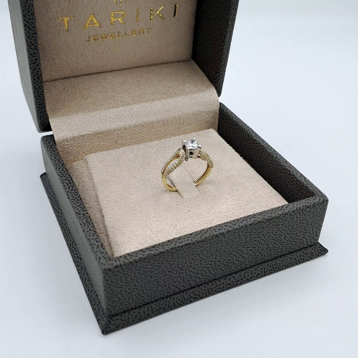 Bague Solitaire Or Jaune - Anneau Serti de Pierres – or 18 carats | Tariki