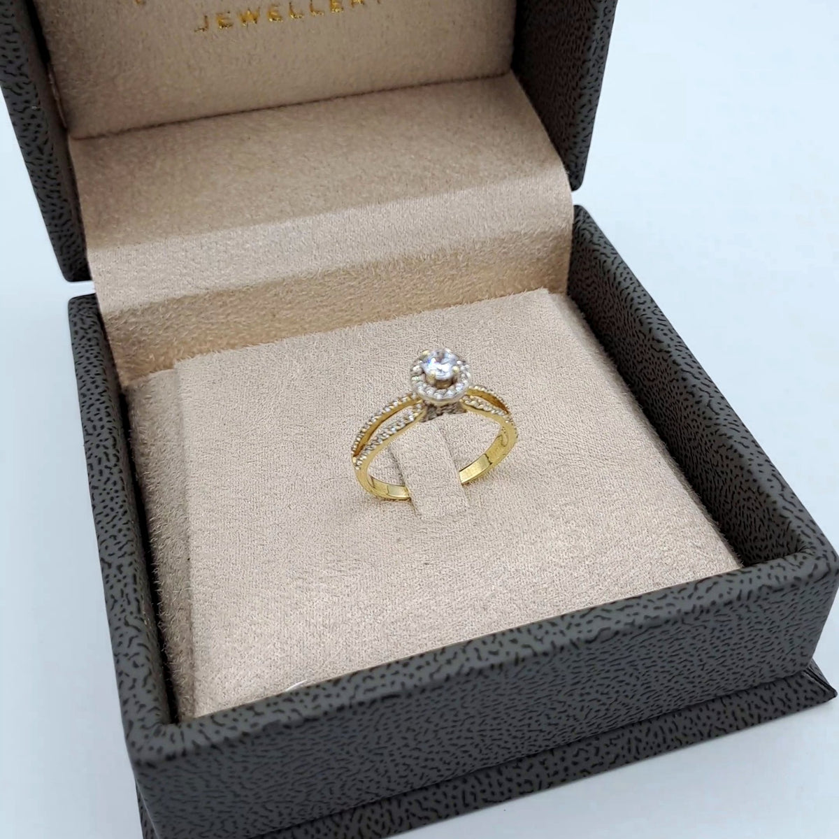 Bague Solitaire Or Jaune - Anneau Serti de Pierres – or 18 carats | Tariki