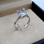Bague Solitaire Quatre Griffes Or Blanc - Grande Pierre – or 18 carats | Tariki