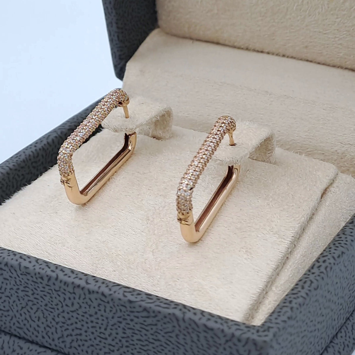 Boucles d'Oreilles Créoles Carrées Or Rose - Serties de Pierres – or 18 carats | Tariki