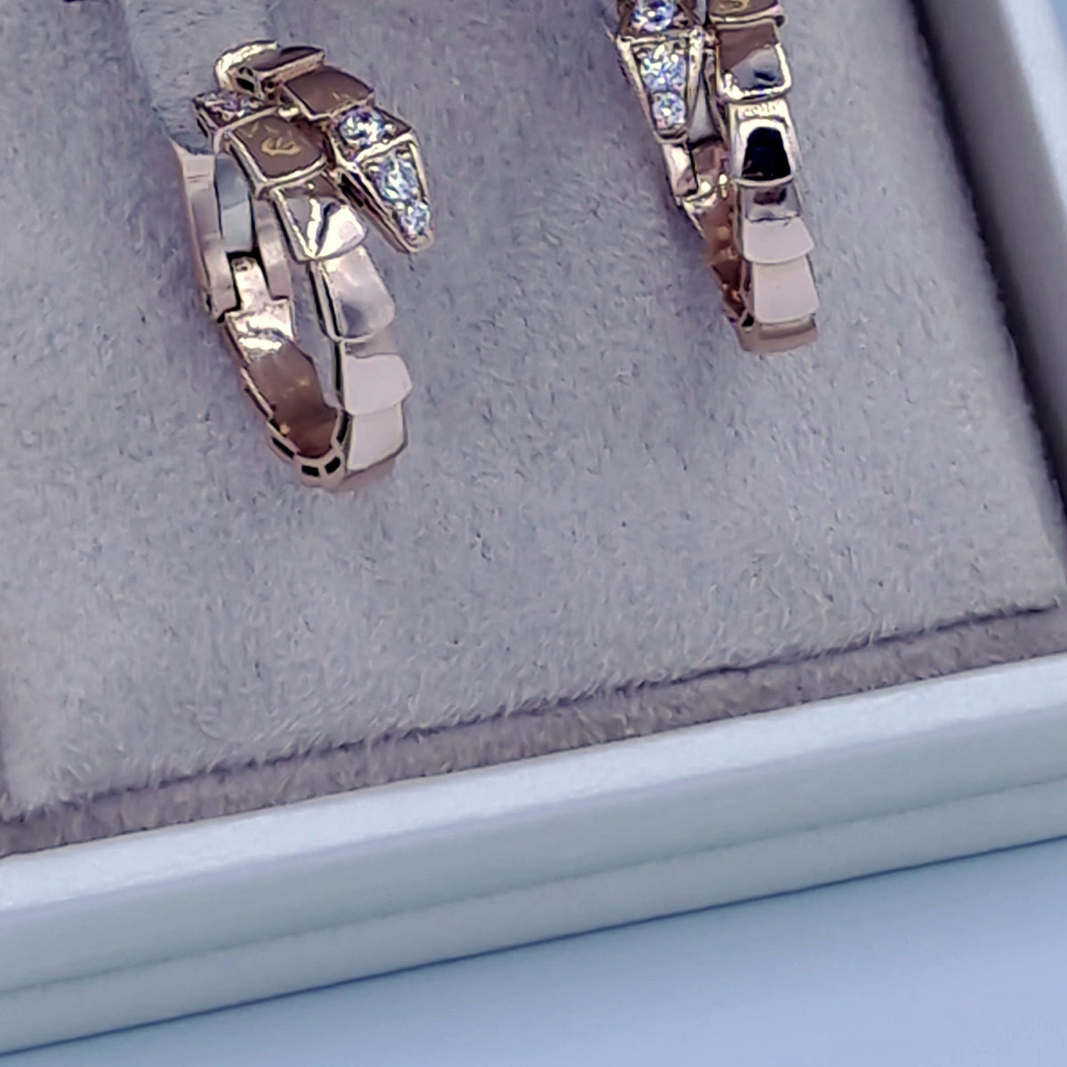 Boucles d'Oreilles Créoles Or Rose - Serties de Pierres – or 18 carats | Tariki