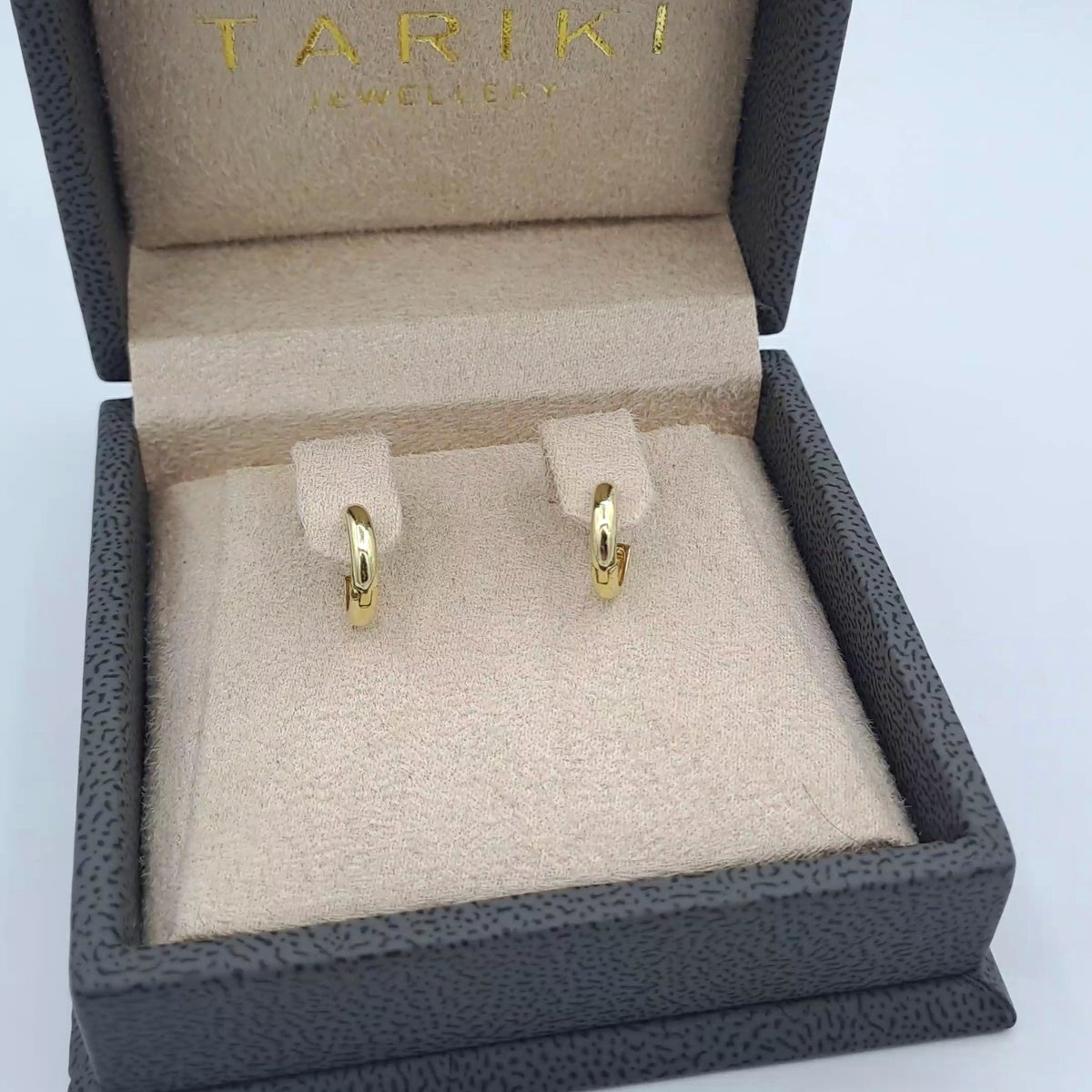 Boucles d'Oreilles Mini Créoles Bébé Or Jaune – or 18 carats | Tariki