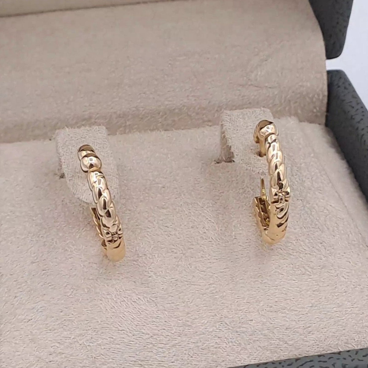 Boucles d'Oreilles Mini Créoles Ciselées Or Rose – or 18 carats | Tariki
