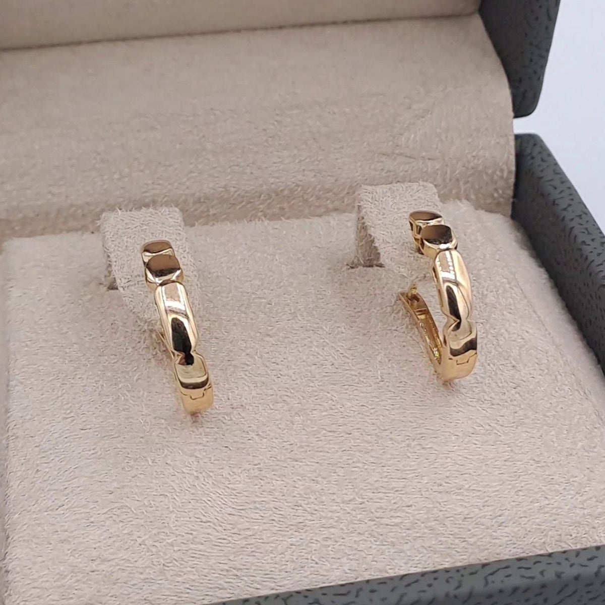 Boucles d'Oreilles Mini Créoles Ciselées Or Rose – or 18 carats | Tariki