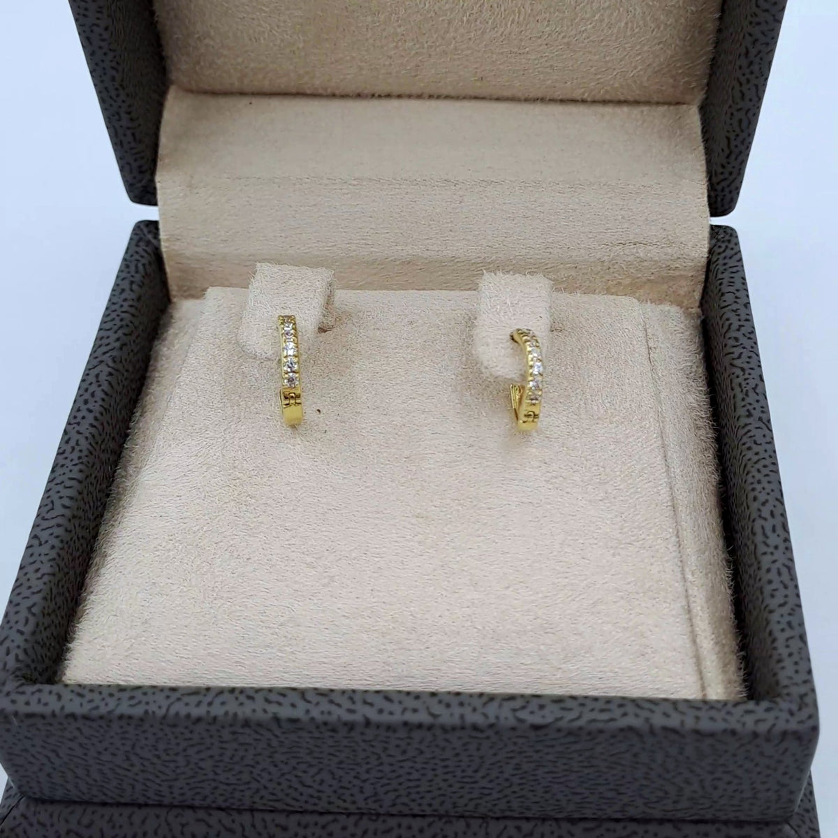 Boucles d'Oreilles Mini Créoles Or Jaune - Serties de Pierres – or 18 carats | Tariki
