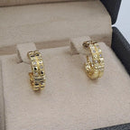 Boucles d'Oreilles Mini Créoles Or Jaune - Serties de Pierres, Motif Ajouré – or 18 carats | Tariki