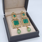 Boucles d'Oreilles Pendantes Beldi Or Jaune - Pierres Vertes Carrées, Gouttes Vertes – or 18 carats | Tariki