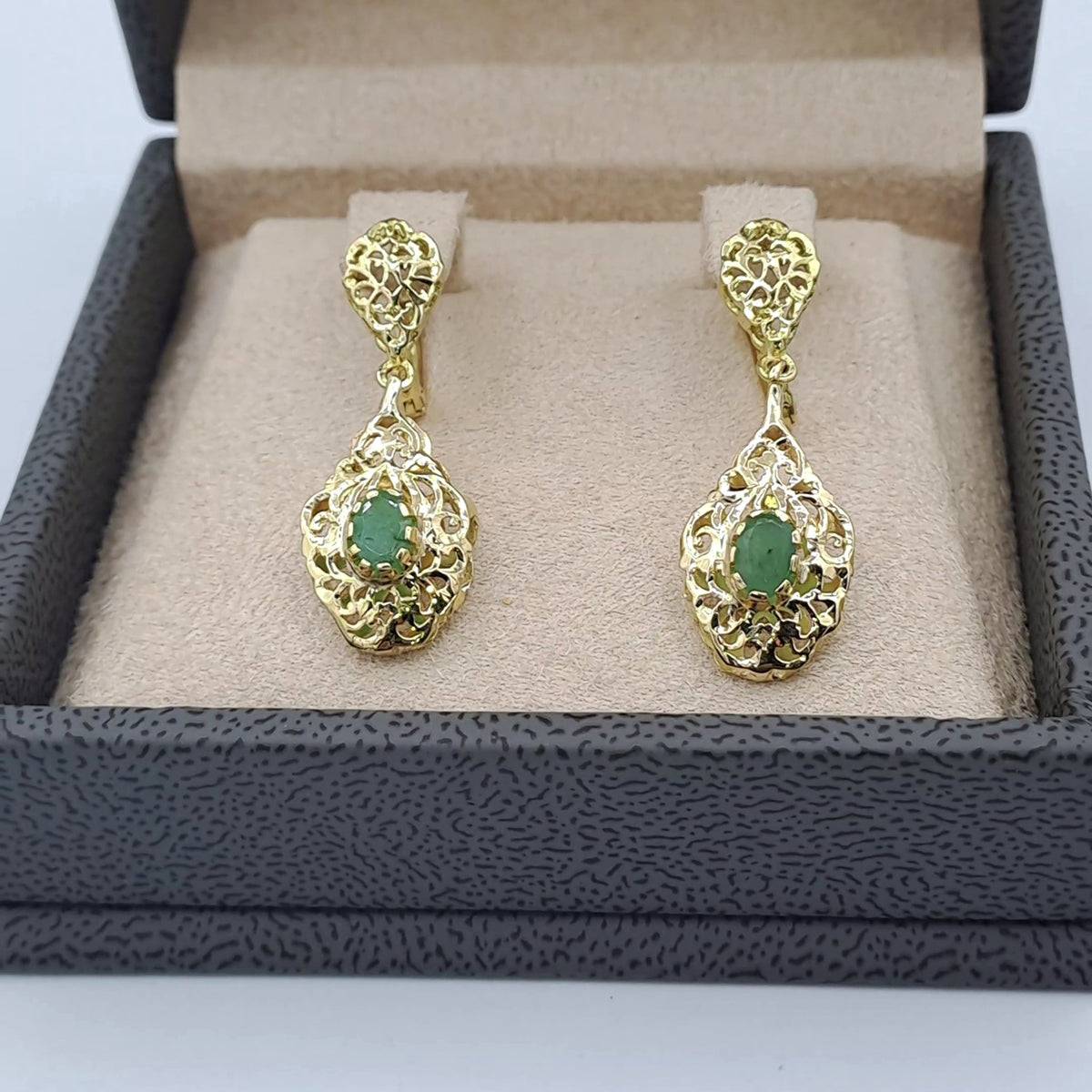 Boucles d'Oreilles Pendantes Gouttes Beldi Ajourées Or Jaune - Pierres Vertes – or 18 carats | Tariki
