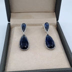 Boucles d'Oreilles Pendantes Gouttes Pierres Bleues Or Blanc - Serties – or 18 carats | Tariki