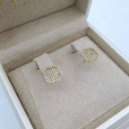 Boucles d'Oreilles Puces Rondes Or Jaune - Pavées de Pierres – or 18 carats | Tariki