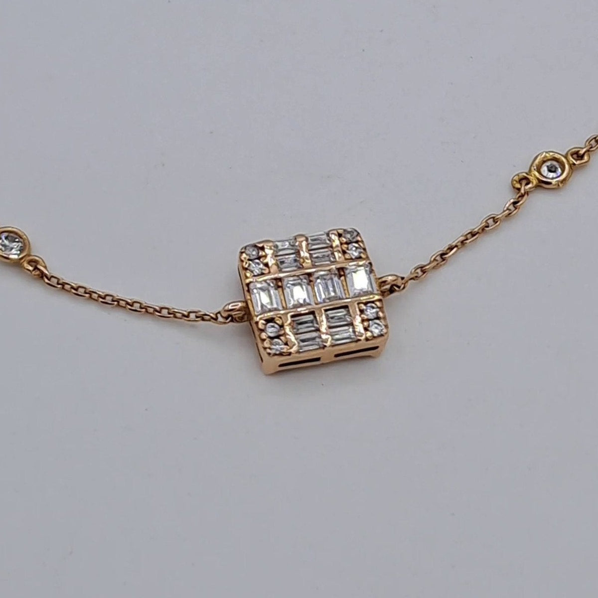 Bracelet Chaîne Or Rose - Motif Cylindre Serti de Pierres – or 18 carats | Tariki