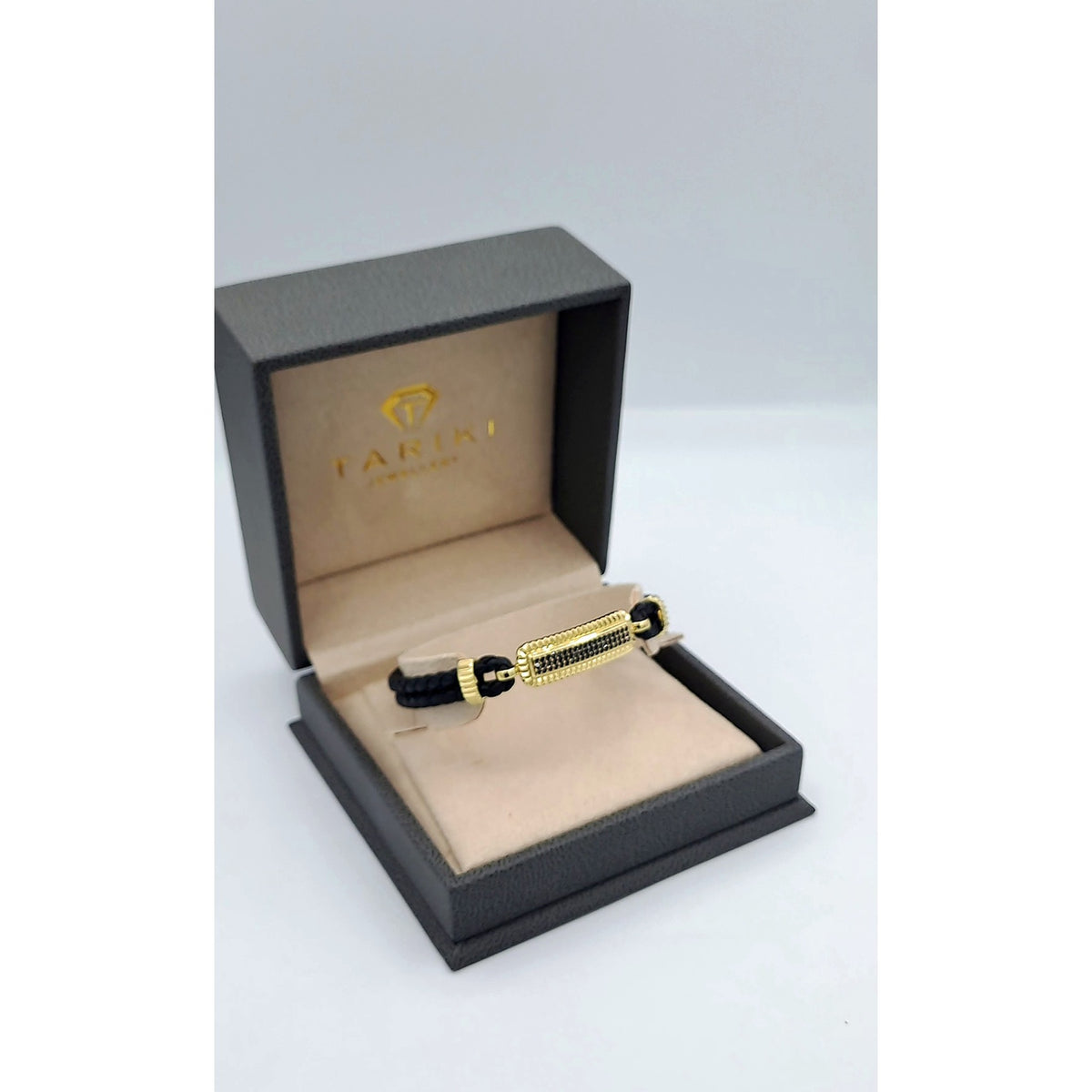 Bracelet Homme Cordon Noir Plaque Or Jaune - Pavée de Pierres – or 18 carats | Tariki