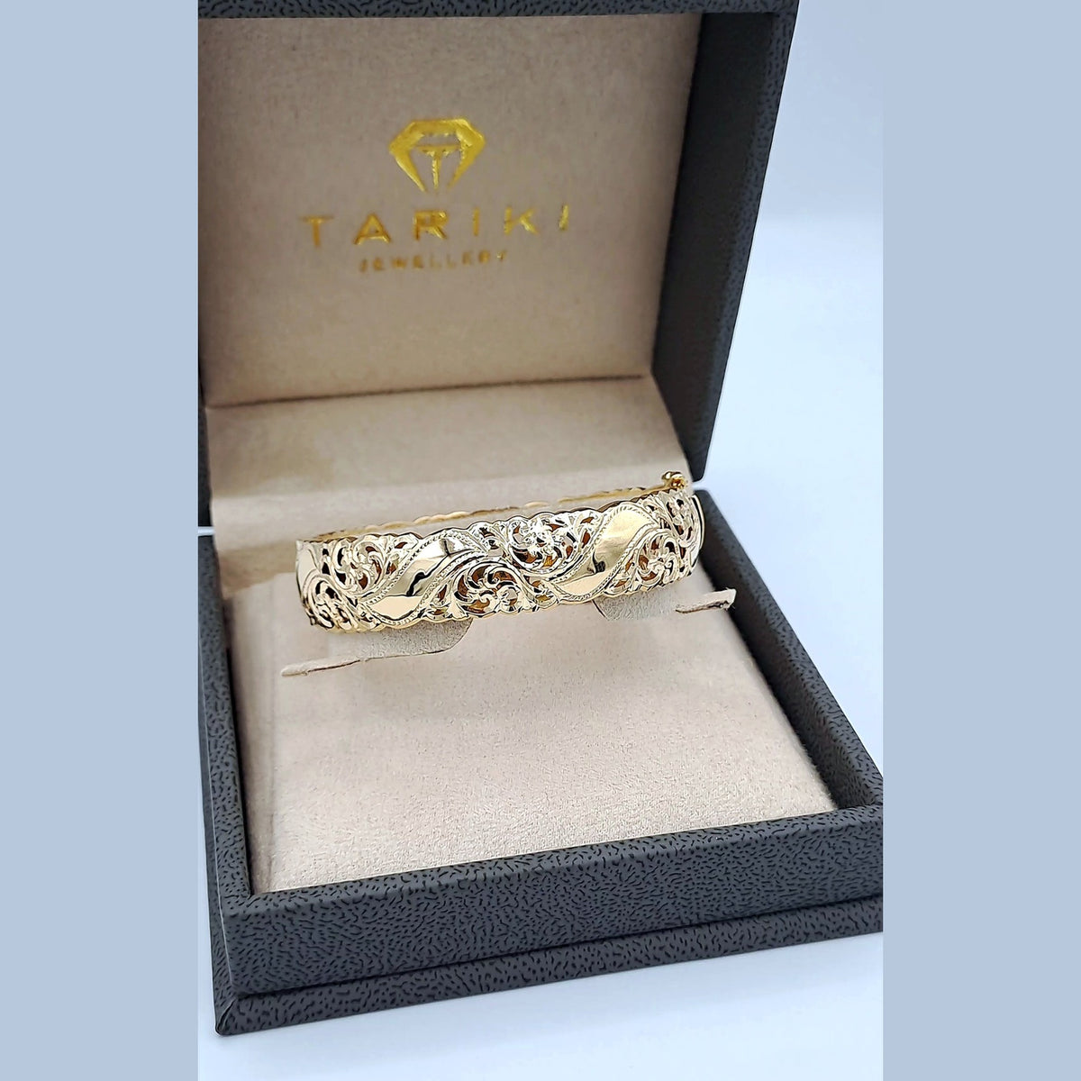 Bracelet Jonc Beldi Ajouré et Ciselé Or Jaune – or 18 carats | Tariki
