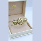Bracelet Jonc Beldi Rosaces Or Jaune - Serti de Pierres, Pierres Vertes – or 18 carats | Tariki