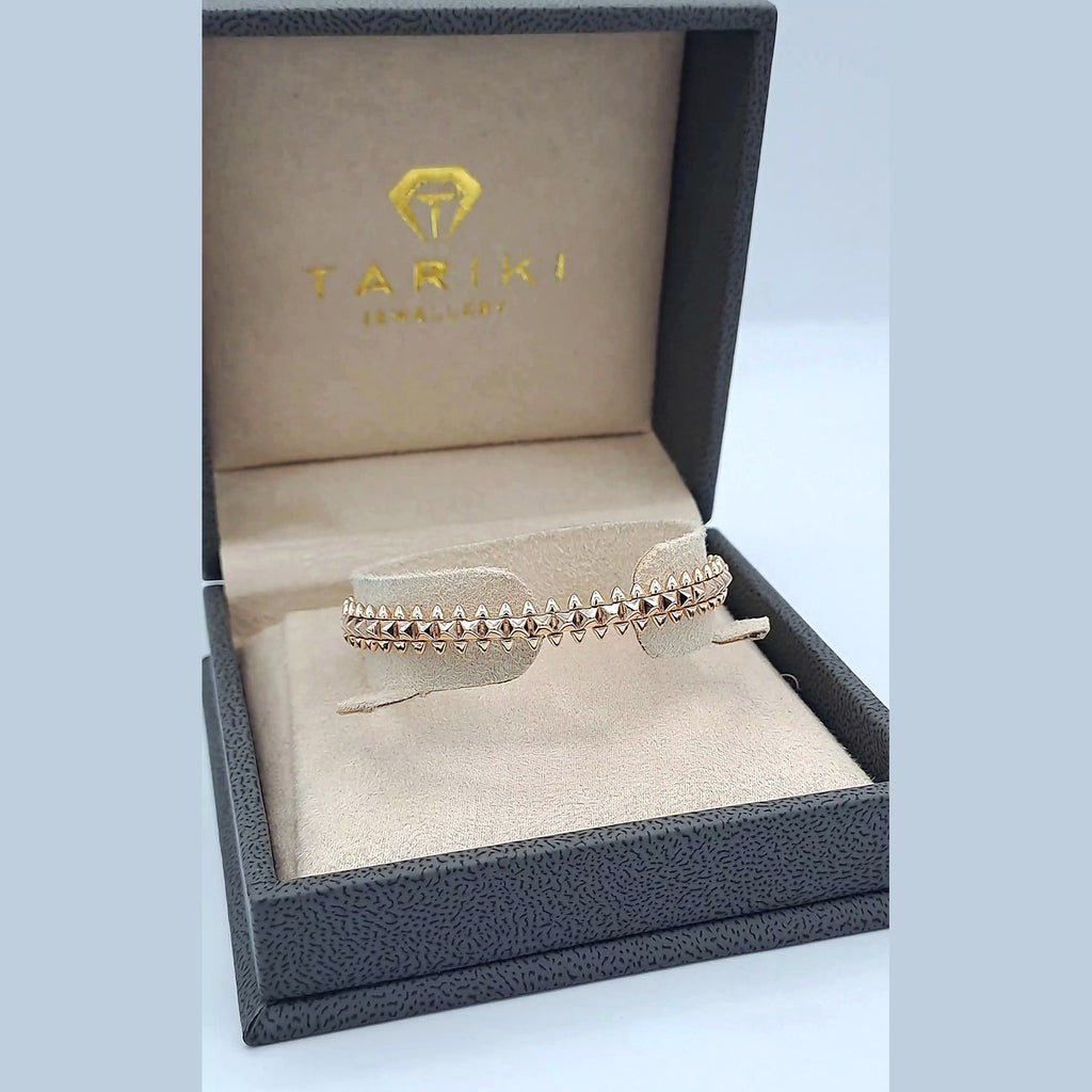 Bracelet Jonc Clouté Or Rose - Motif Clash – or 18 carats | Tariki