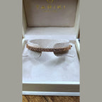 Bracelet Jonc Or Rose - Serti de Pierres, Motif Géométrique Ajouré – or 18 carats | Tariki