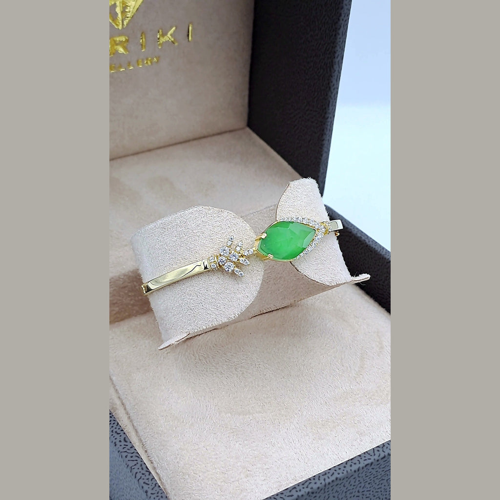 Bracelet Jonc Ouvert Or Jaune - Pierre Verte Poire, Serti de Pierres – or 18 carats | Tariki