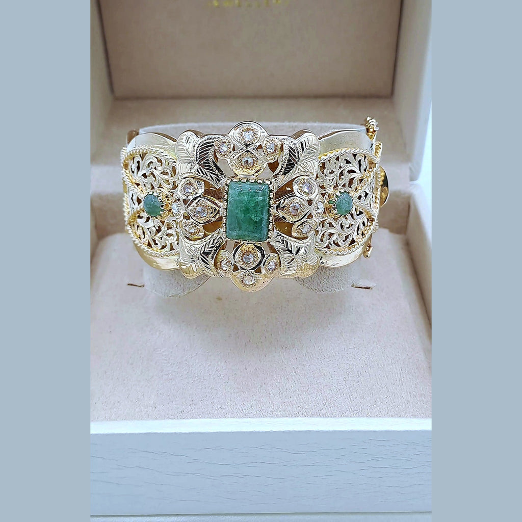Bracelet Manchette Beldi Ajourée Or Jaune - Sertie de Pierres Vertes Synthétiques – or 18 carats | Tariki