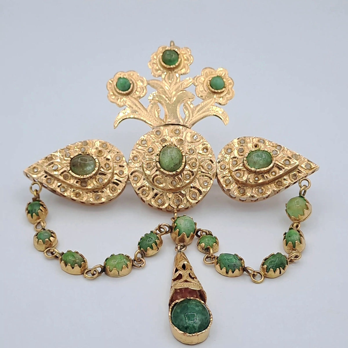 Broche Beldi Or Jaune - Rosaces Serties de Pierres Vertes, Pampille Goutte – or 18 carats | Tariki