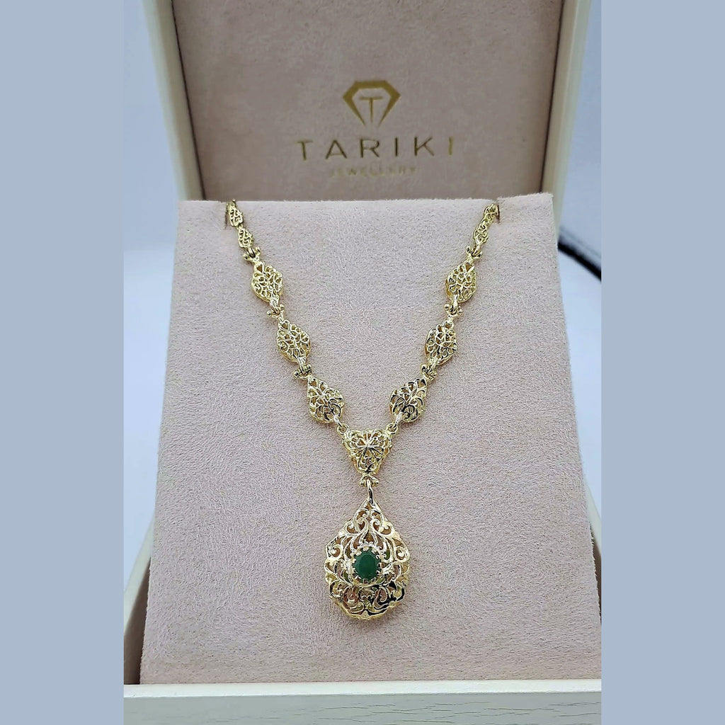 Collier Beldi Ajouré Or Jaune - Pendentif Goutte Sertie d'une Pierre Verte – or 18 carats | Tariki