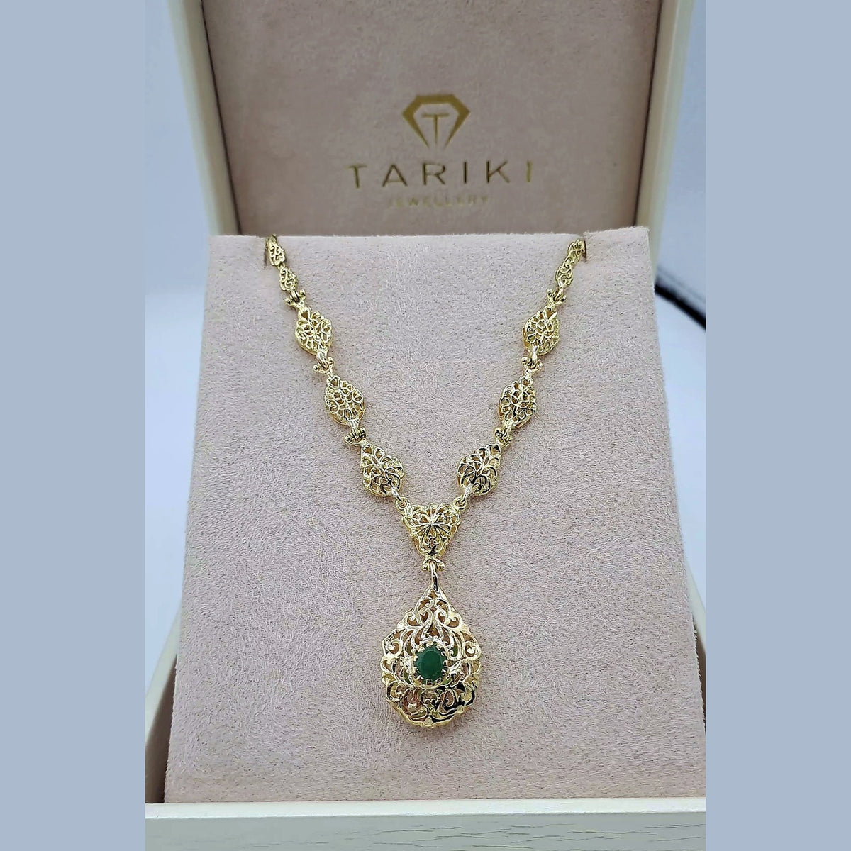 Collier Beldi Ajouré Or Jaune - Pendentif Goutte Sertie d'une Pierre Verte – or 18 carats | Tariki