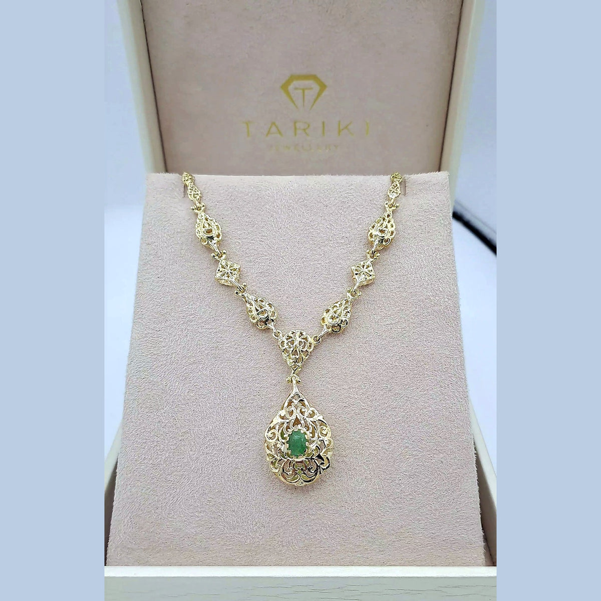 Collier Beldi Ajouré Or Jaune - Pendentif Goutte Sertie d'une Pierre Verte – or 18 carats | Tariki