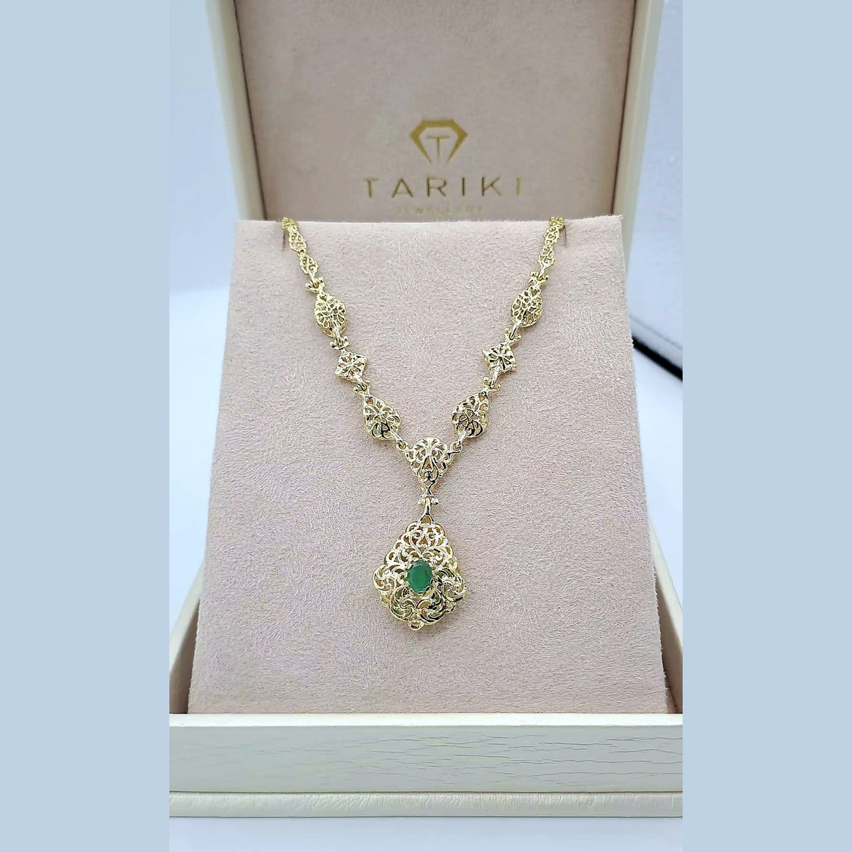 Collier Beldi Ajouré Or Jaune - Pendentif Goutte Sertie d'une Pierre Verte – or 18 carats | Tariki