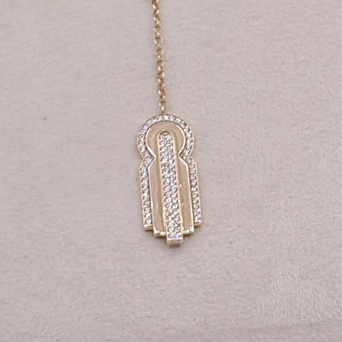 Collier Cravate Or Rose - Pendentif Main de Fatma Sertie de Pierres – or 18 carats | Tariki