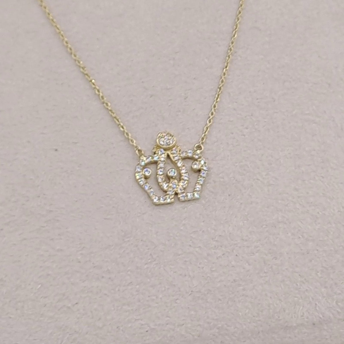 Collier Or Jaune - Pendentif Couronne Serti de Pierres – or 18 carats | Tariki