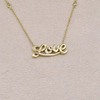 Collier Or Jaune - Pendentif Love Serti de Pierres – or 18 carats | Tariki
