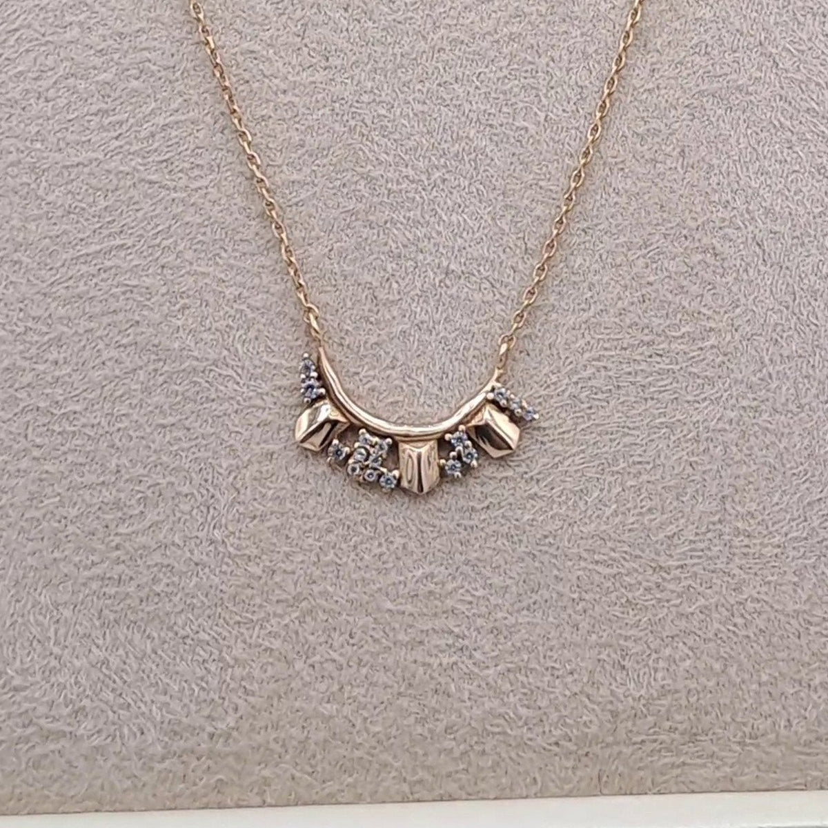 Collier Or Rose - Barrette de Pierres Baguettes Serties – or 18 carats | Tariki