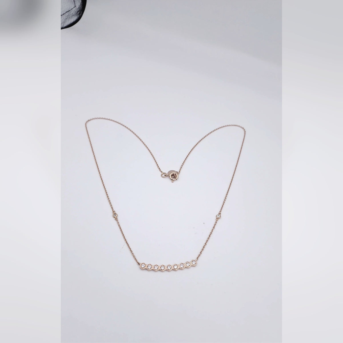 Collier Or Rose - Barrette Sertie de Pierres – or 18 carats | Tariki
