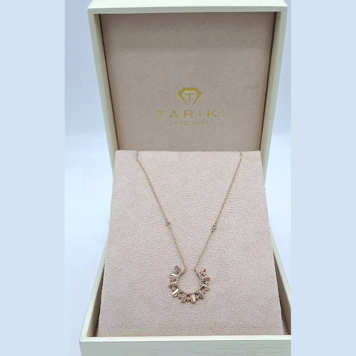 Collier Or Rose - Pendentif Demi-Cercle Serti de Pierres Baguettes – or 18 carats | Tariki