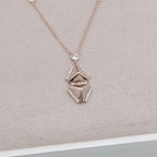 Collier Or Rose - Pendentif Losange Serti de Pierres – or 18 carats | Tariki