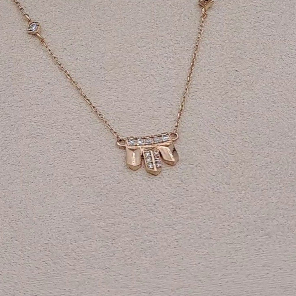 Collier Or Rose - Pendentif Papillon Serti de Pierres – or 18 carats | Tariki