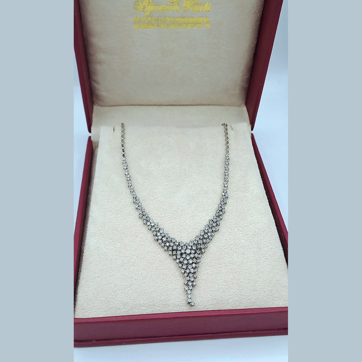 Collier Rivière Or Blanc - Pavé de Pierres, Motif V – or 18 carats | Tariki