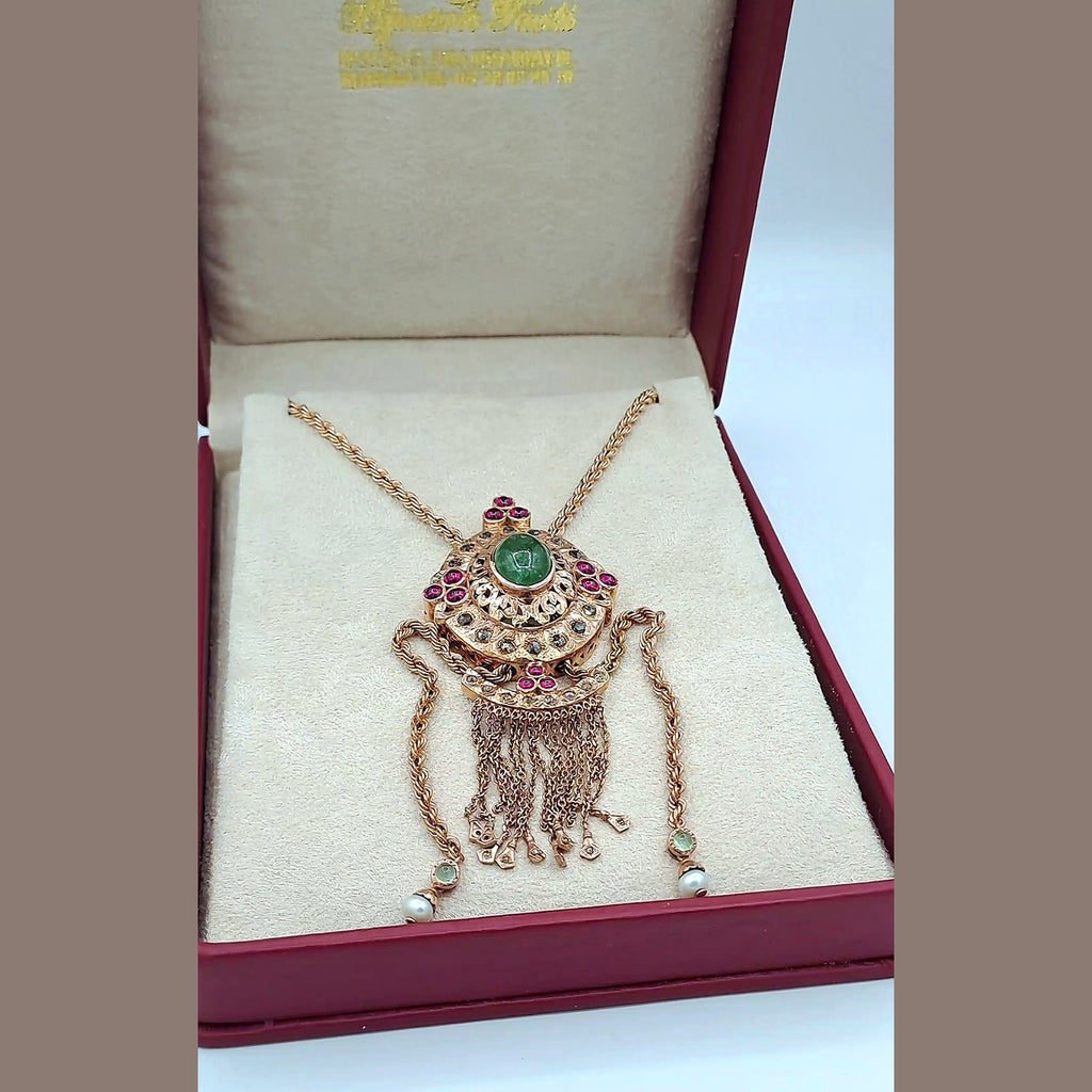 Collier Sautoir Beldi Or Rose - Rosace Sertie de Pierres Rouges et Vertes, Franges – or 18 carats | Tariki