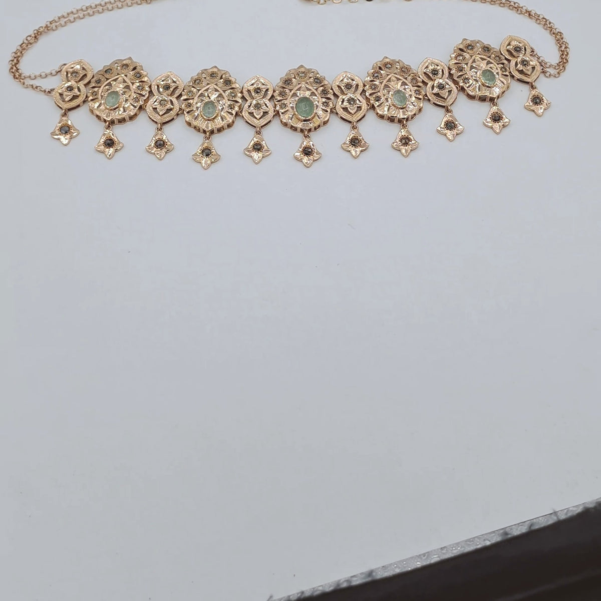 Diadème Beldi Or Rose - Rosaces Serties, Pierres Vertes et Pampilles – or 18 carats | Tariki