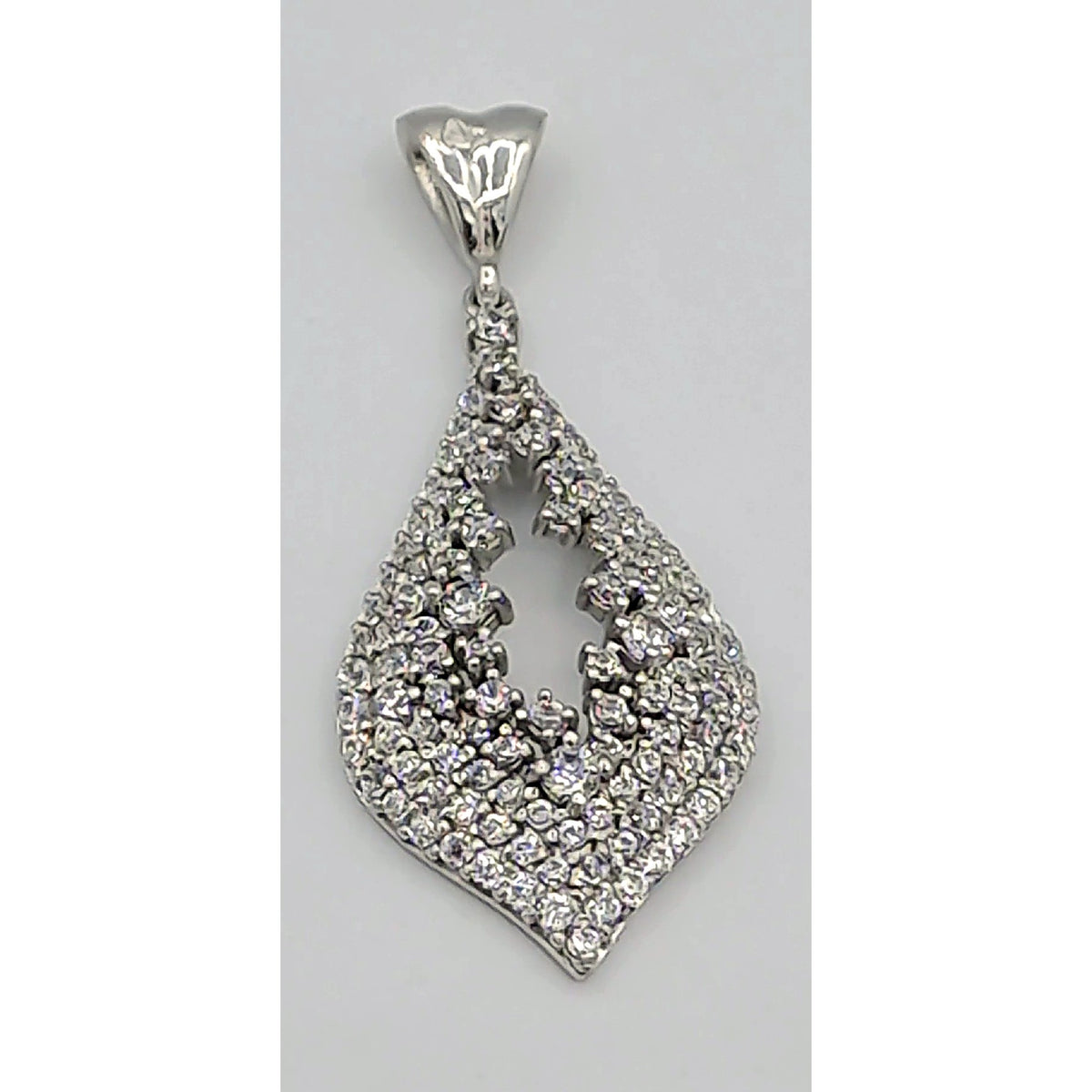 Pendentif Goutte Ajourée Or Blanc - Pavée de Pierres – or 18 carats | Tariki
