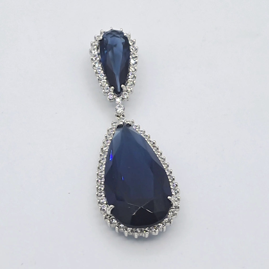 Pendentif Goutte Pierre Bleue Or Blanc - Entourage Serti de Pierres – or 18 carats | Tariki